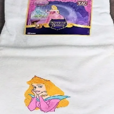 Taç Princess 70 x 130 cm Nakışlı Banyo Havlusu görsel 1