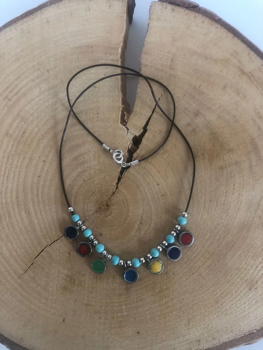 Opal Silver El Yapımı Sıcak Mine Çalışması 925 Ayar Gümüş Kolye Mepal El Yapımı Boncuklu Deri Kordonlu görsel 1