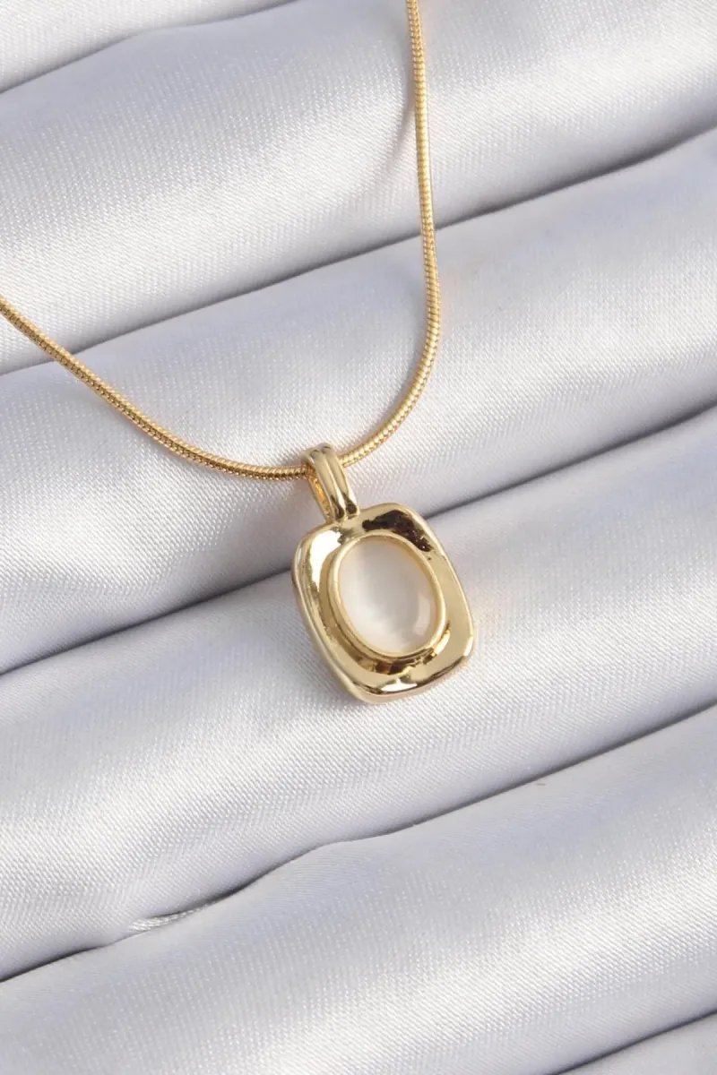 BUTİK AYVİTRİN 316L Çelik Gold Renk Kare Beyaz Sedefli Figür Vintage Kadın Kolye görsel 2
