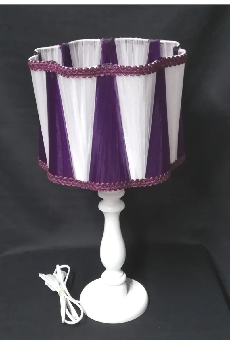Tekay Aydınlatma Mor beyaz ahşap ayaklı abajur görsel 1