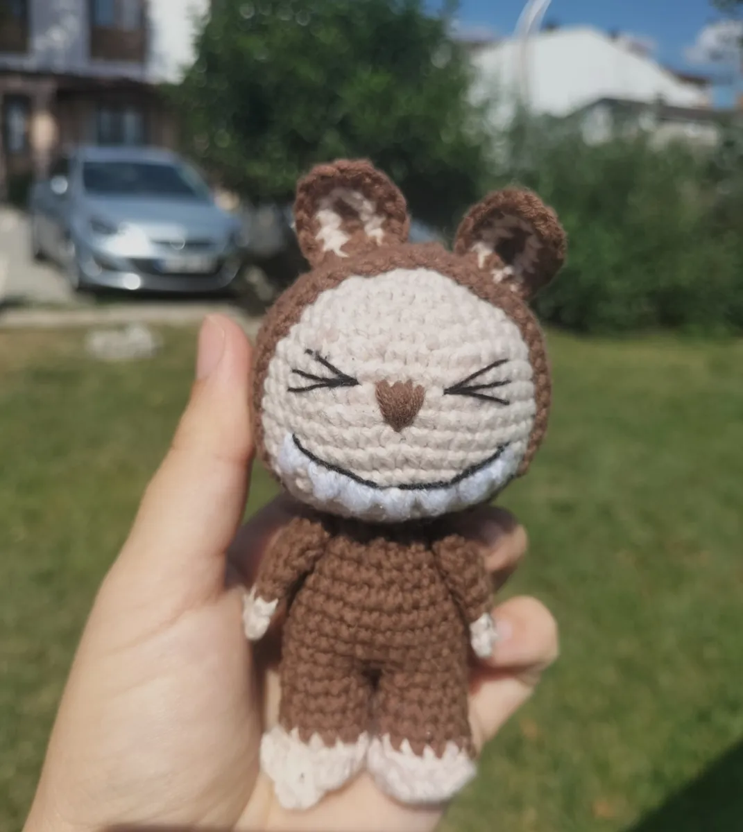 Amigurumi kahverengi labubu oyuncak minik 13 cm görsel 1
