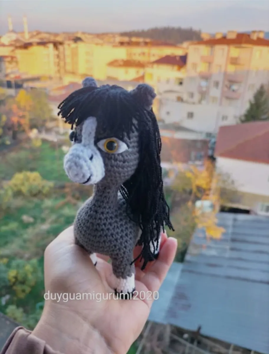 Amigurumi Karatay Doru çizgi karakteri gri at örme at oyuncak dukakidstoys