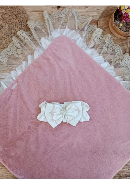 Exporanto Yenidoğan Wool Yün Kumaş Taç Nakışlı Güpür Duvaklı Fiyonk Prizma Taş Unisex Kundak Bebek Battaniyesi görsel 5